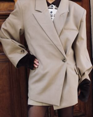 Blazer Oversize Beige – Coupe Structurée Chic & Intemporelle
