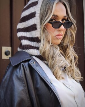 Cagoule Rayée Tricotée – Effet Street Style & Cosy Chic